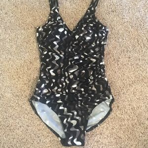 MIRACLE SUIT New without tags